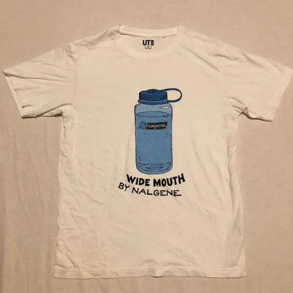 Uniqlo Nalgene Water Bottle Tshirt  Mens Size Small Shirt - Picture 1 of 16